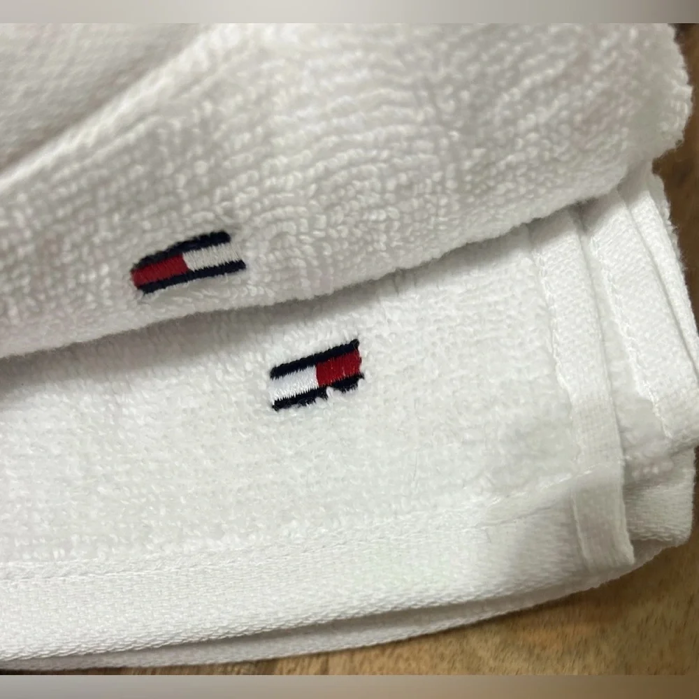 Tommy Hilfiger Set of 2 Solid White Hand Towels Cotton 16”X30” NEW